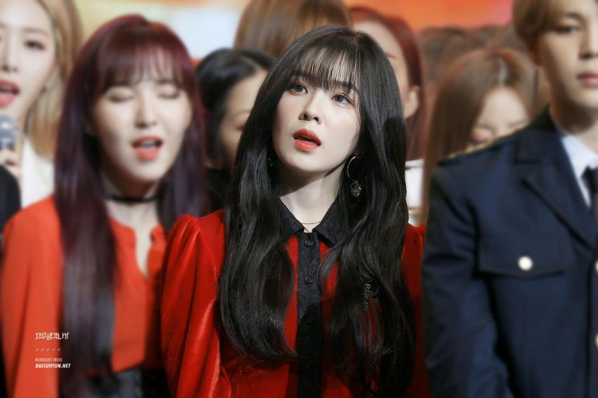 매년 연말 시상식에서 미모 폭발하는 아이린.jpgif | 인스티즈