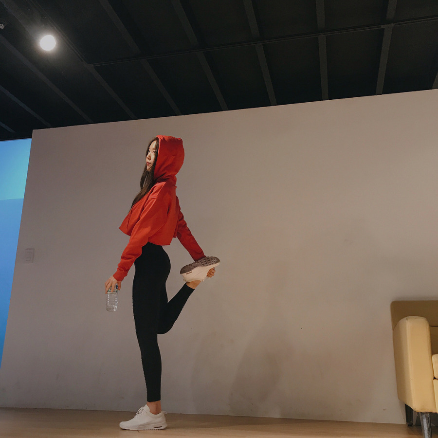 레깅스 입은 손나은.jpgif | 인스티즈