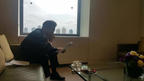 문대통령 유엔 총회 청와대 B컷 ㄷㄷ | 인스티즈