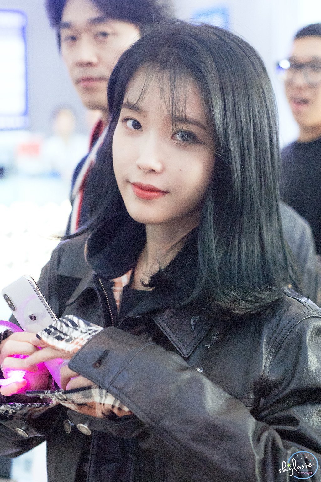 출국하는 아이유 미모.jpg | 인스티즈