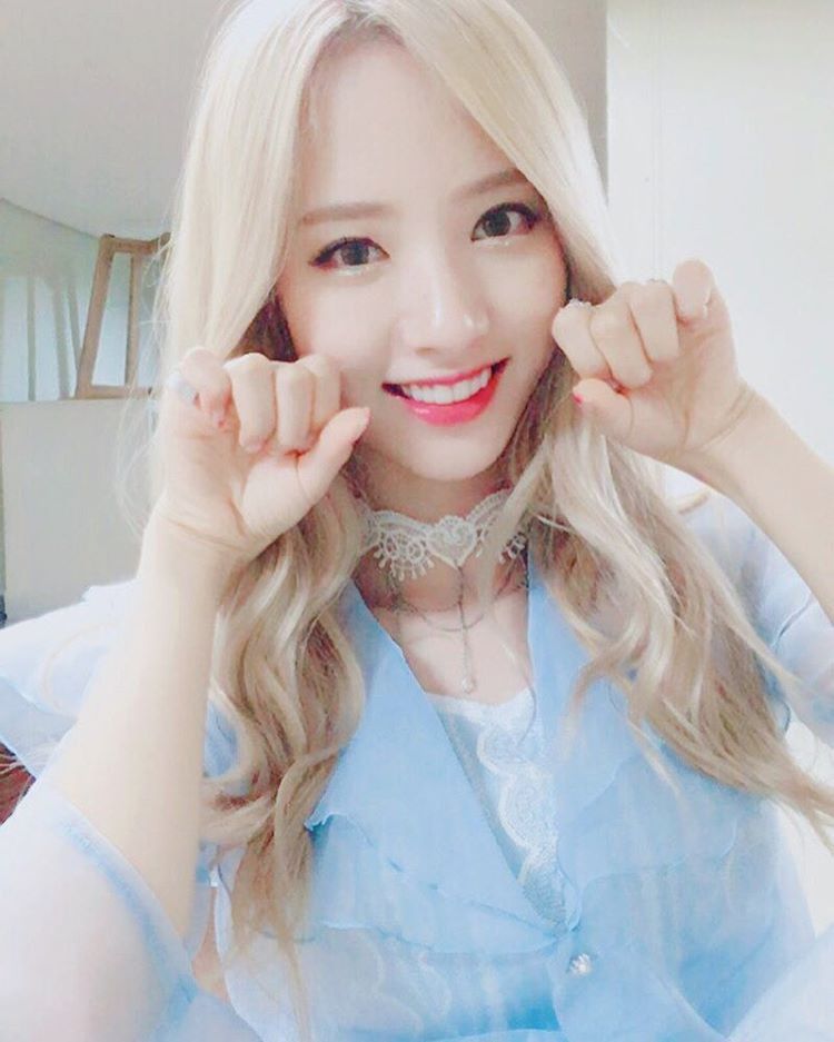 우주소녀 보나 금발머리 시절.gif | 인스티즈
