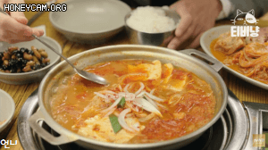양요섭 김치찌개 먹방.GIF | 인스티즈