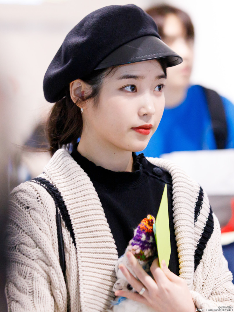 공항 아이유 직찍.jpg | 인스티즈