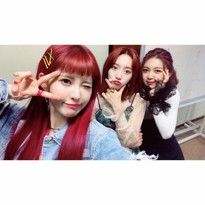 오늘자 오마이걸 비니&amp;다이아 예빈.jpg | 인스티즈