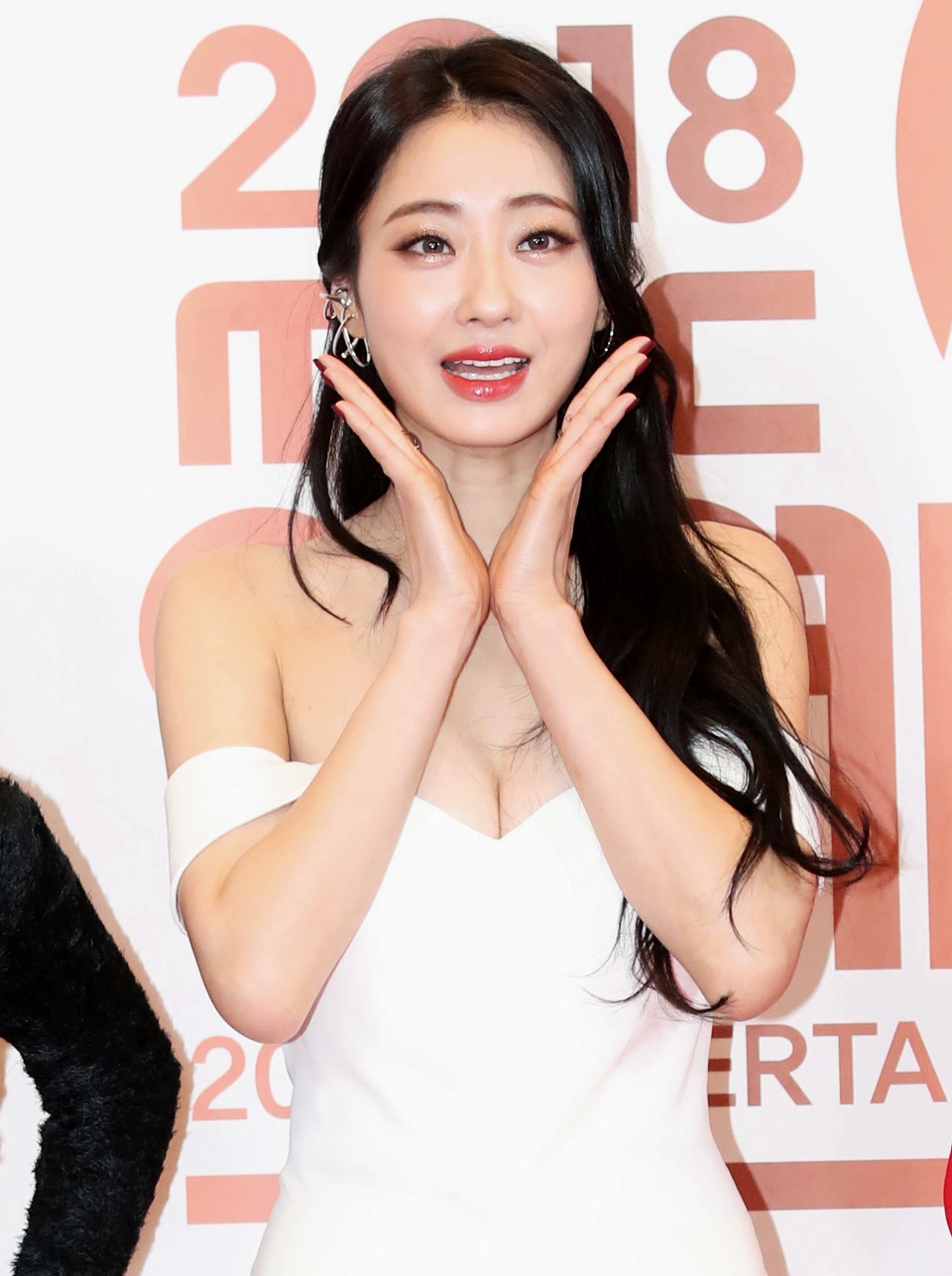 경리 2018 MBC 방송연예대상 레드카펫 | 인스티즈