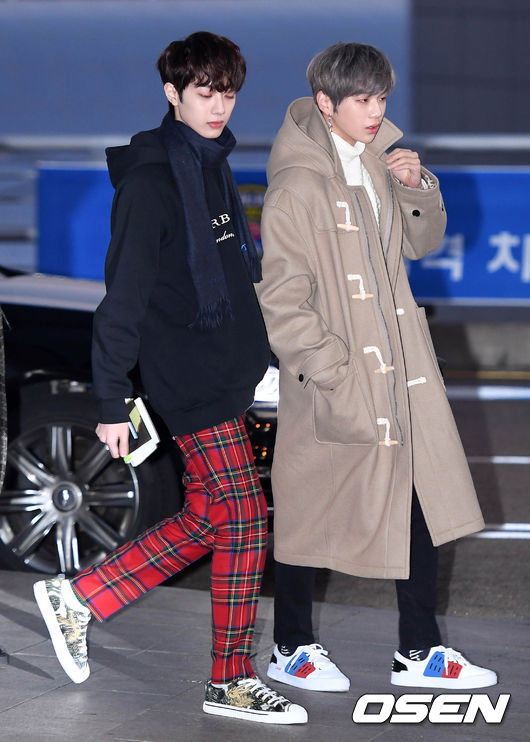 강다니엘이 입은 코트 가격.jpg | 인스티즈