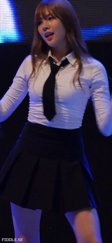 유혹하는 오하영.gif | 인스티즈