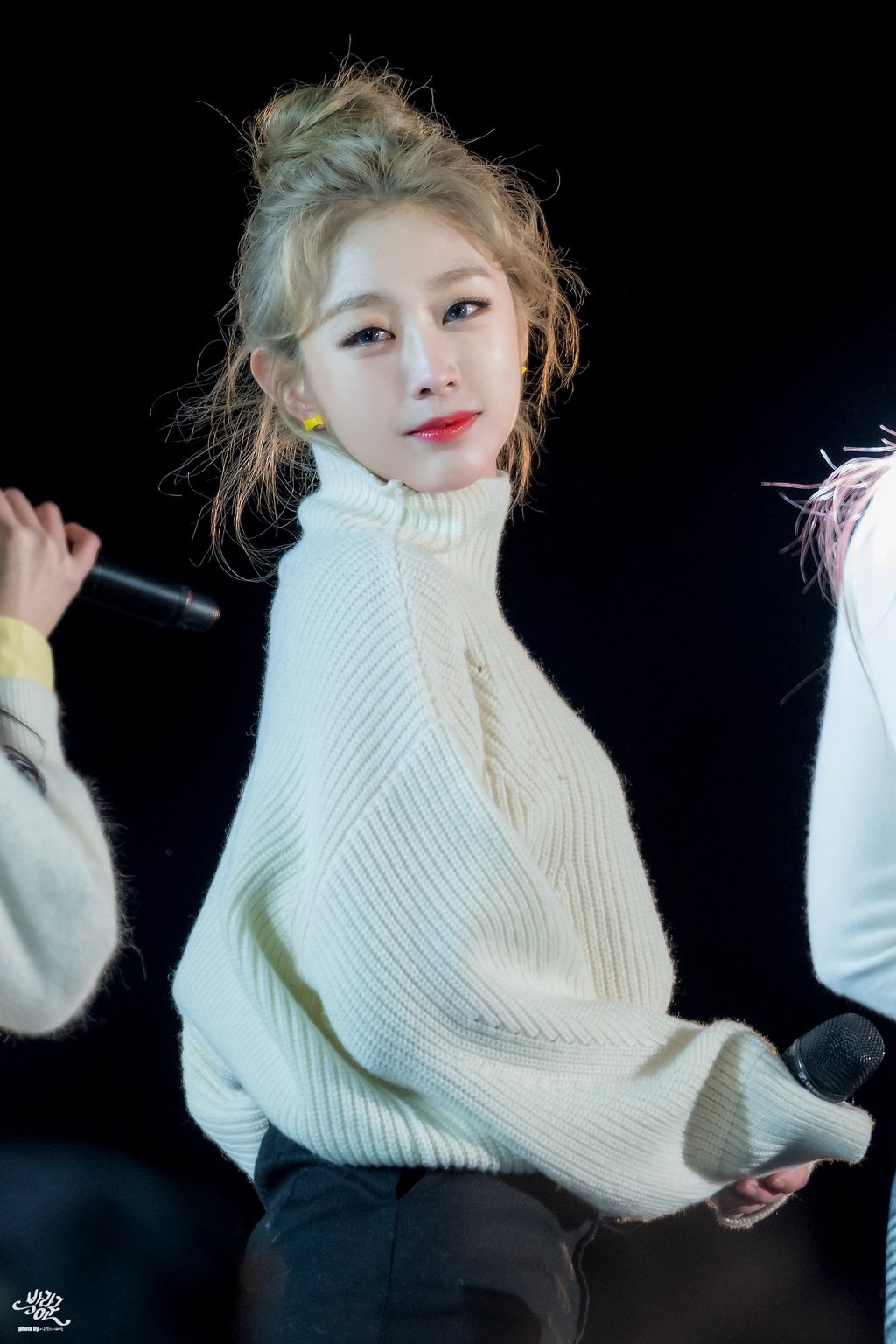 금발머리가 찰떡같이 어울리는 러블리즈 지수.jpg | 인스티즈