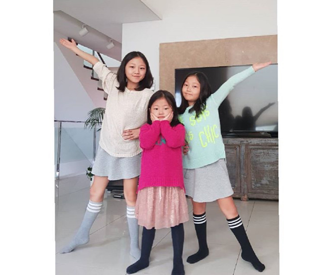 엄청 많이 큰 정웅인의 세 딸 삼윤이(세윤,소윤,다윤) 근황.jpgif | 인스티즈