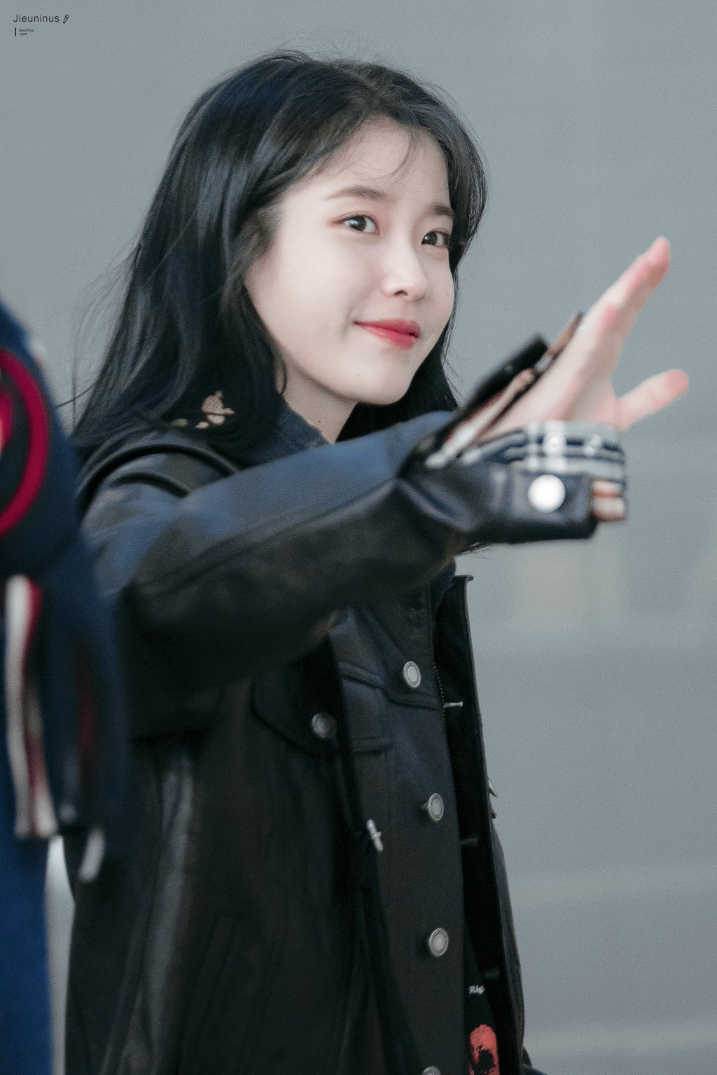 출국하는 아이유 미모.jpg | 인스티즈
