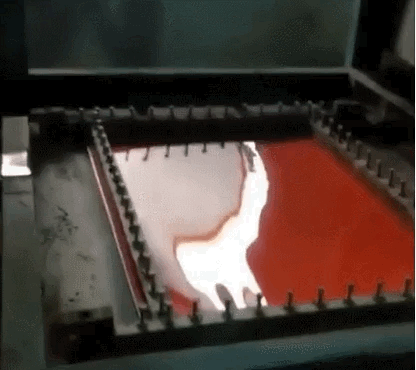 캐리어가 만들어 지는 과정.gif | 인스티즈