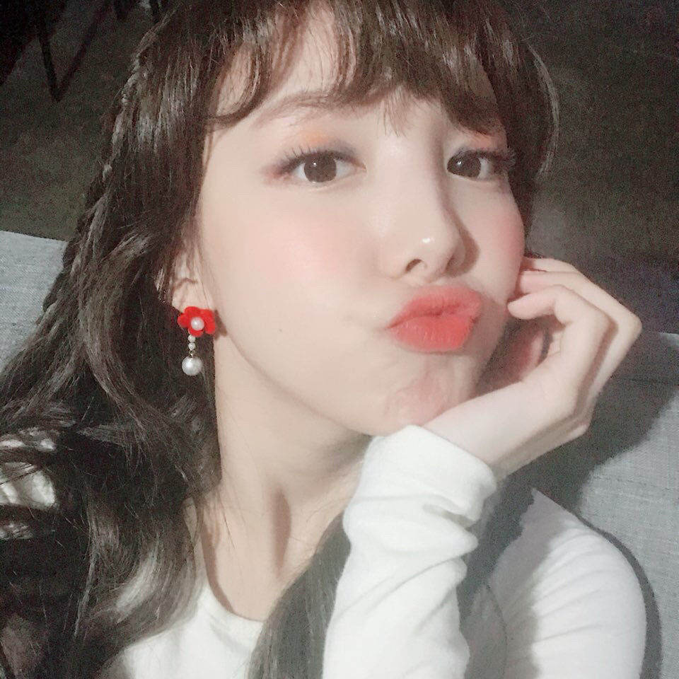 이제 시크해지고 싶은 나연 | 인스티즈