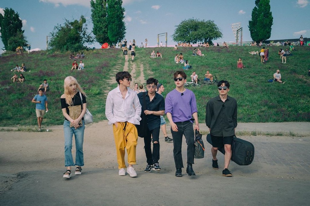 99EF1E385DC6E75B1EF323