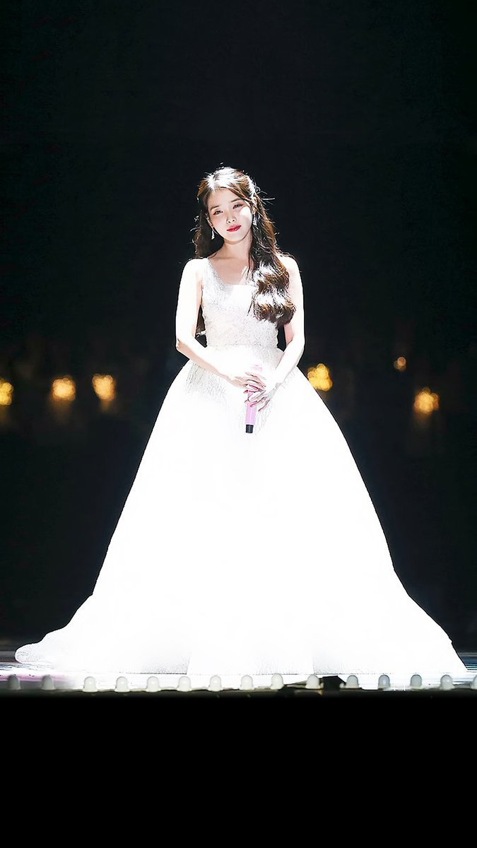 공주님 같았던 멜론뮤직어워드 아이유.jpg | 인스티즈