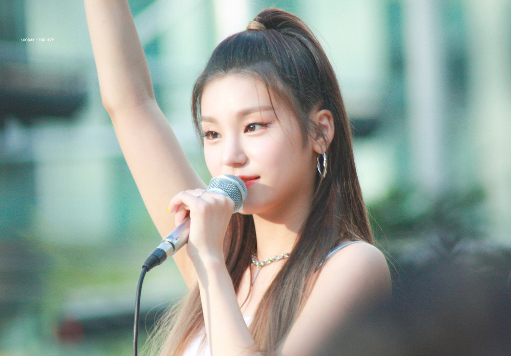 솔직히 좀 귀여운 ITZY 예지.jpgif | 인스티즈